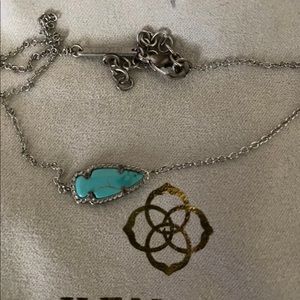 ISO Kendra Scott  ARROWHEAD